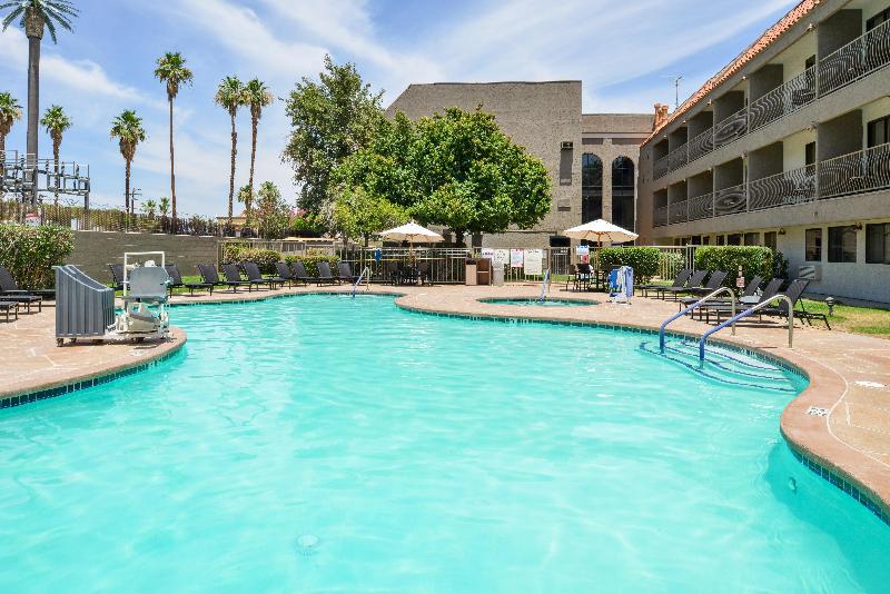 Holiday Inn Express Palm Desert photo 4