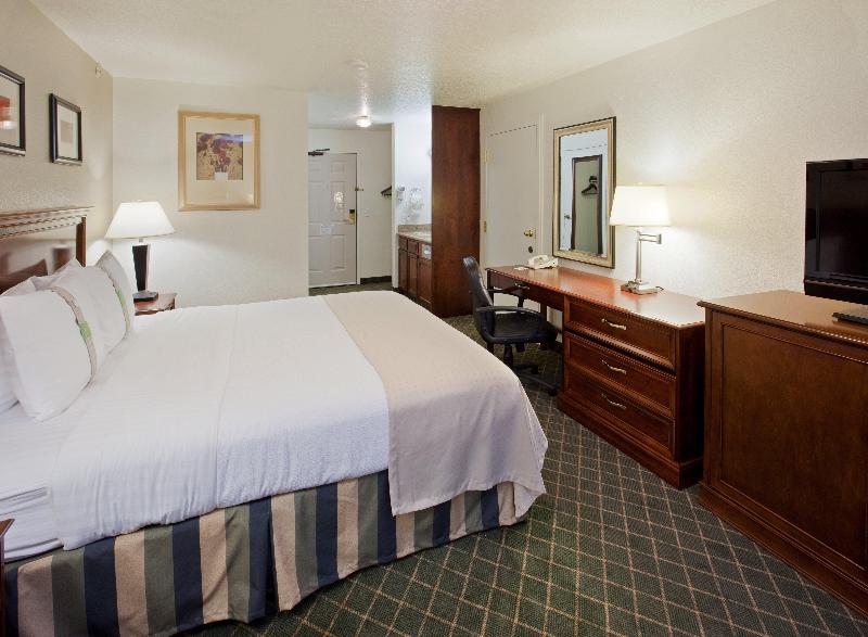 Holiday Inn Redding photo 19
