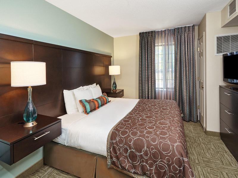 Staybridge Suites Chicago - Lincolnshire By IHG image