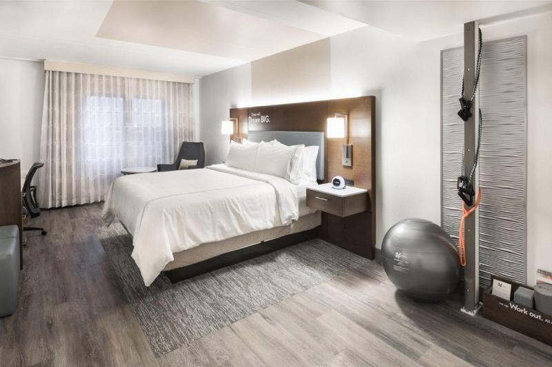 Even Hotel Tinley Park Hotel & Convention Center image