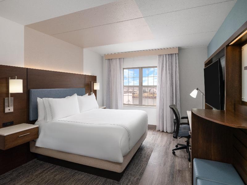 Even Hotel Tinley Park Hotel & Convention Center image