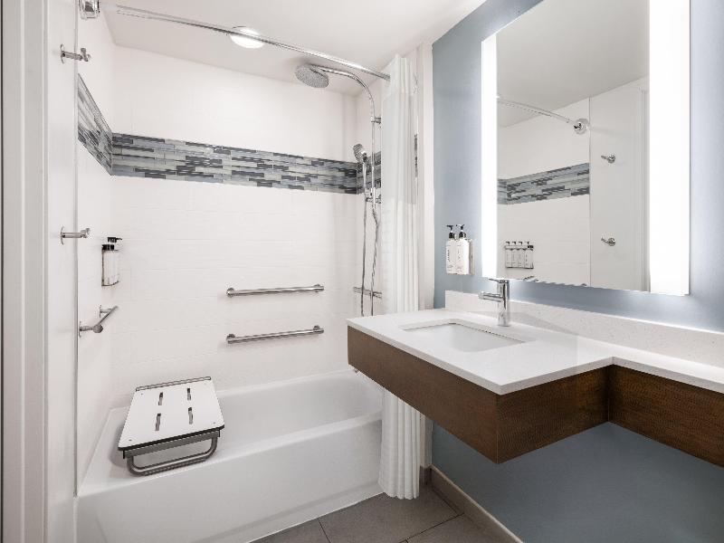 Even Hotel Tinley Park Hotel & Convention Center image