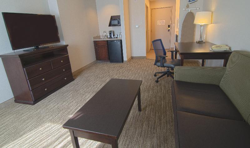 Holiday Inn Express Suites Chicago-Libertyville image