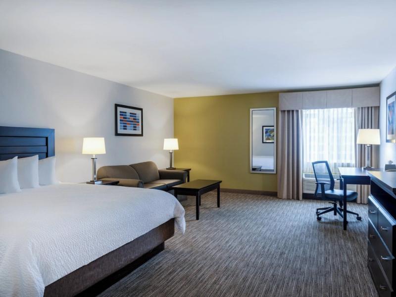Holiday Inn Express Suites Chicago-Libertyville image