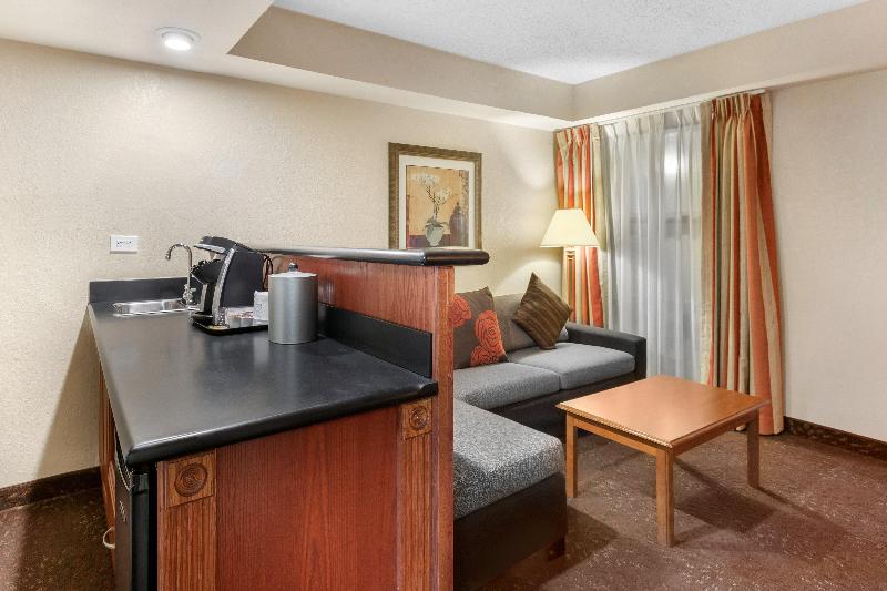Holiday Inn Express Chicago-Downers Grove photo 16