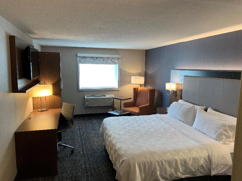 Holiday Inn Hotel & Suites Chicago-Carol 3
