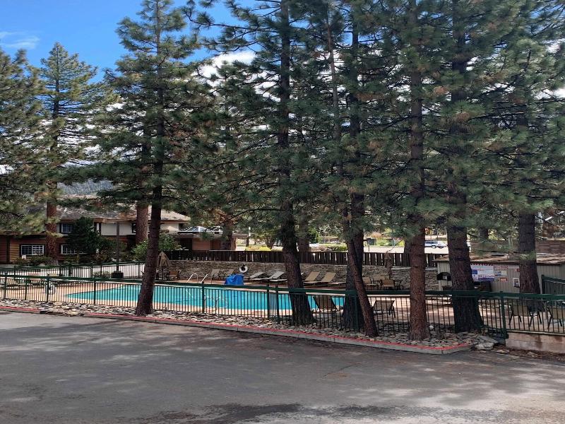 Holiday Inn Express South Lake Tahoe image
