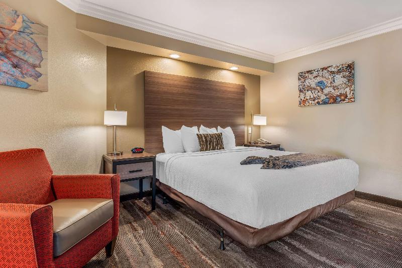 Best Western Plus Wine Country Inn & Suites image