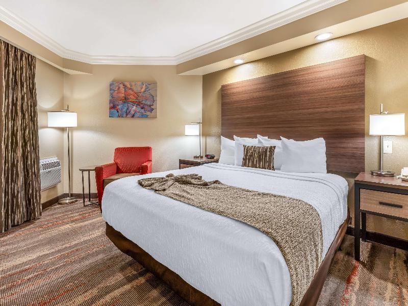 Best Western Plus Wine Country Inn & Suites image