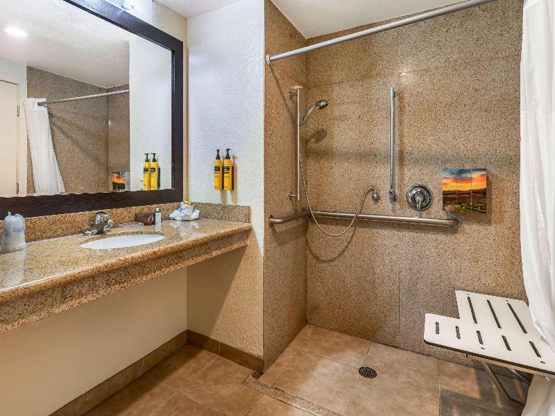 Best Western Plus Wine Country Inn & Suites image