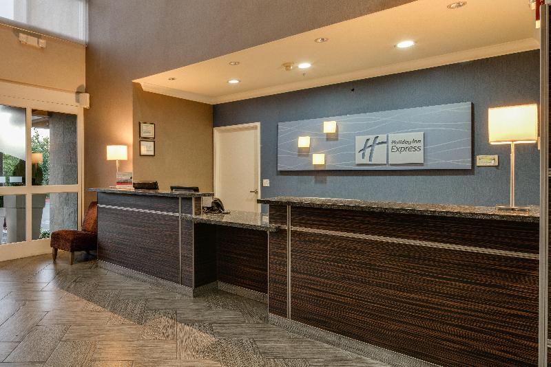 Holiday Inn Express Hotel & Suites Santa Clara