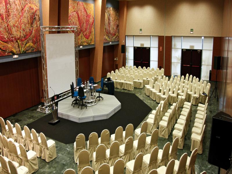 Hotel Vertice Sevilla Aljarafe image