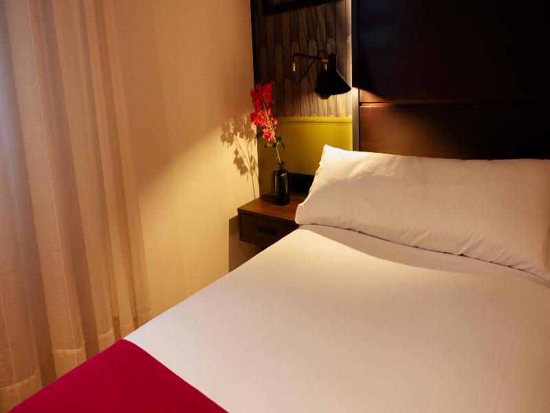 Hotel Vertice Sevilla Aljarafe image