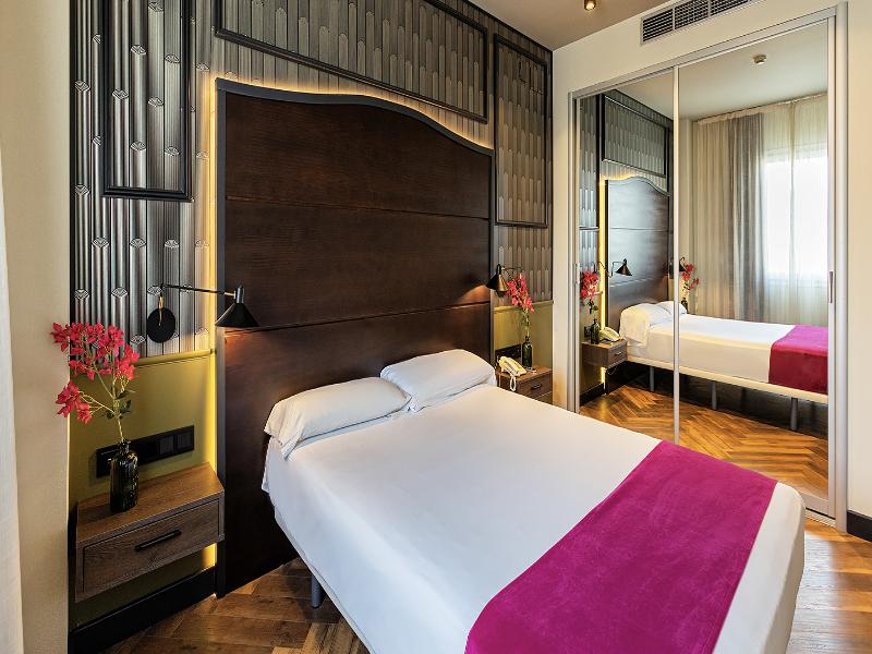 Hotel Vertice Sevilla Aljarafe image