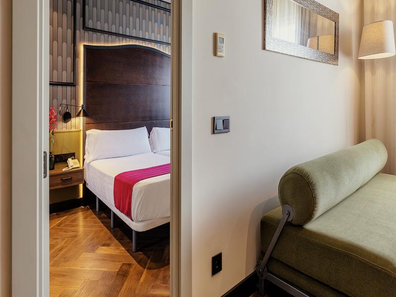 Hotel Vertice Sevilla Aljarafe image