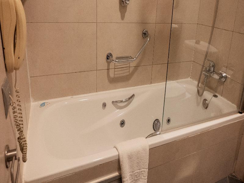 Hotel Vertice Sevilla Aljarafe image