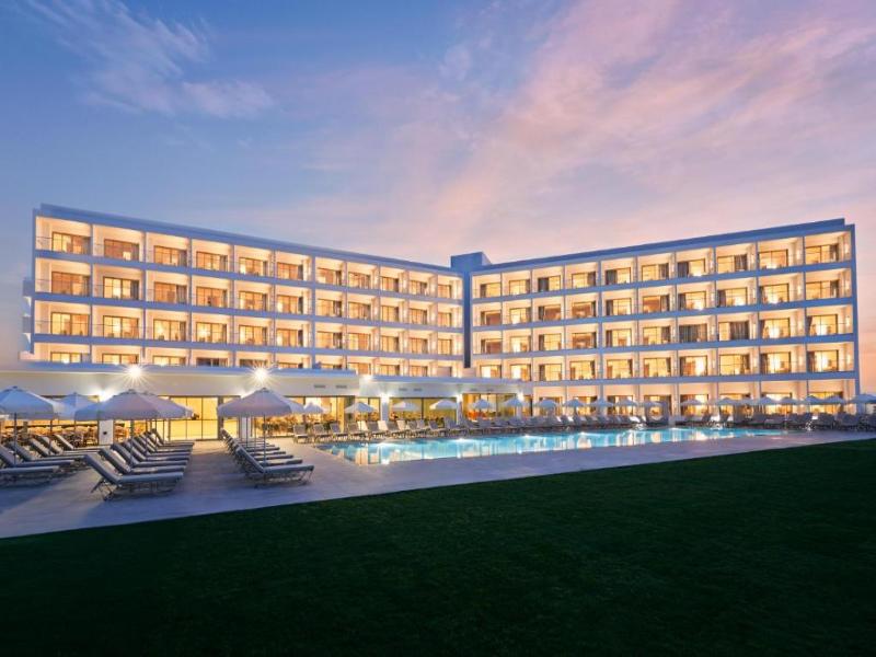 Maris Grand Waterpark Resort image