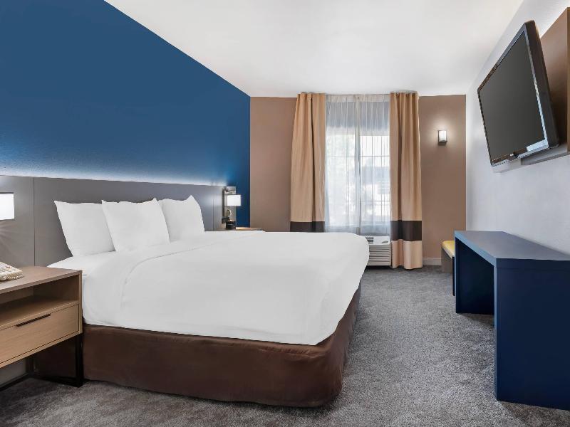 Comfort Inn & Suites Sacramento - University Area image