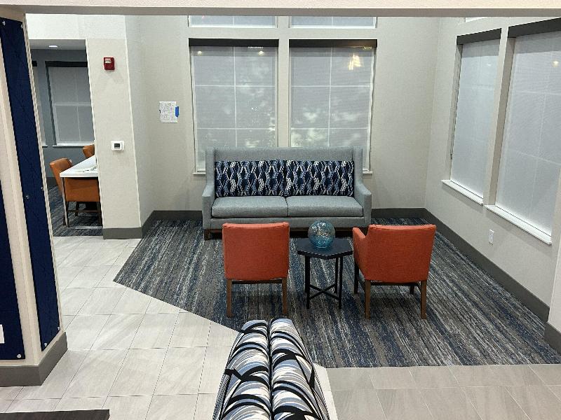 Holiday Inn Express Manteca  image