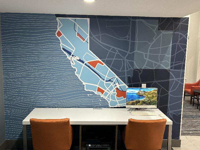 Holiday Inn Express Manteca  image