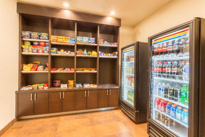 Holiday Inn Express Manteca  image