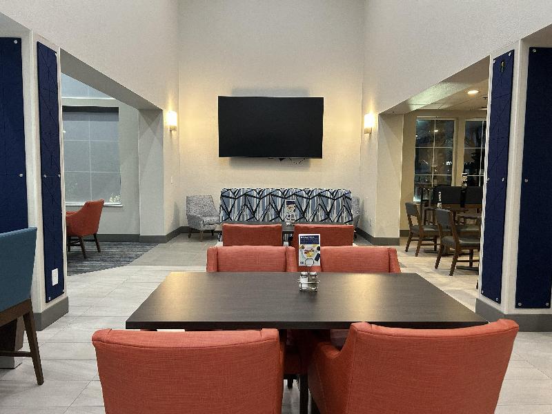 Holiday Inn Express Manteca  image