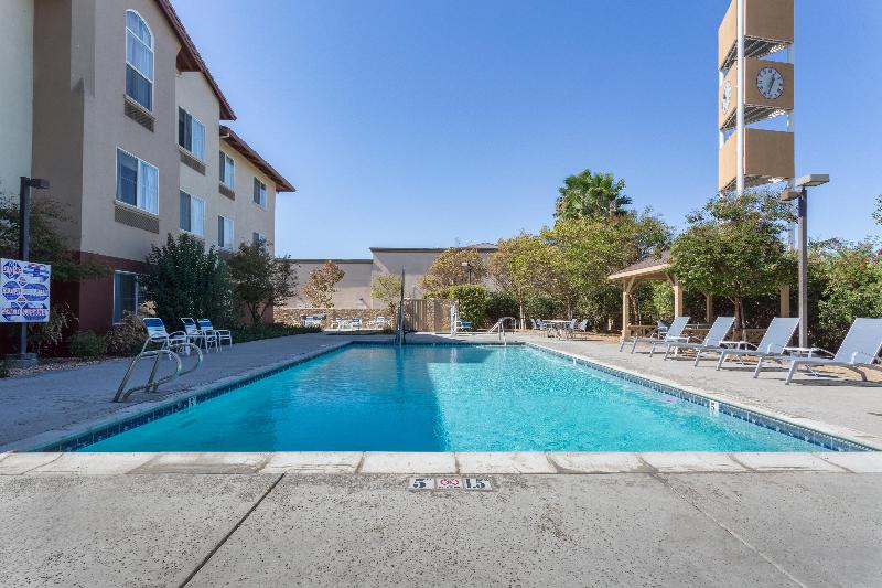 Holiday Inn Express Manteca  image