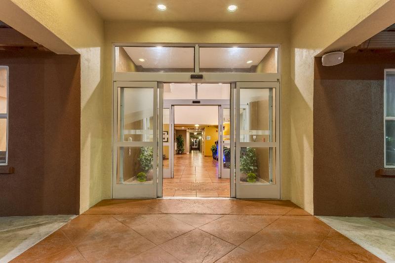 Holiday Inn Express Manteca  image
