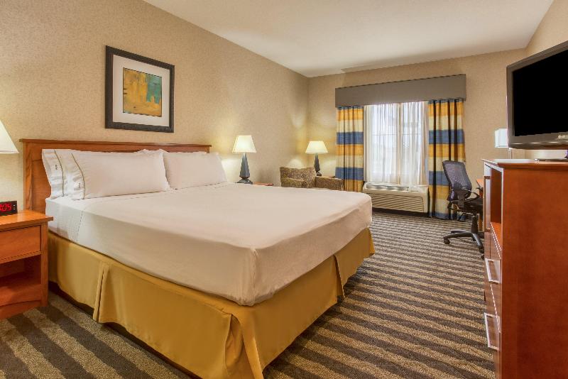 Holiday Inn Express Manteca  image