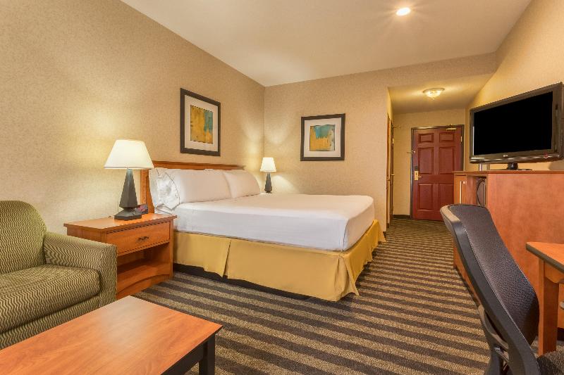 Holiday Inn Express Manteca  image