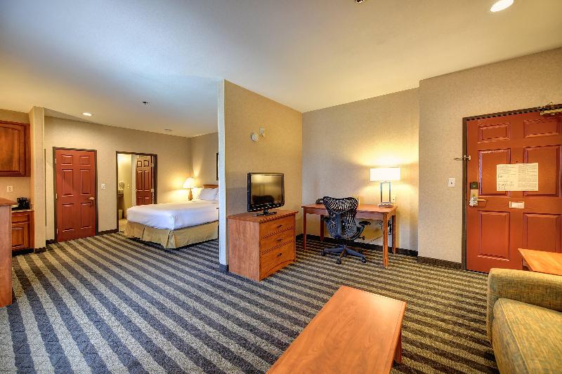 Holiday Inn Express Manteca  image