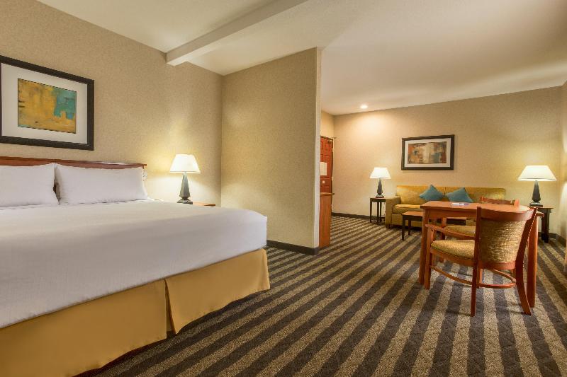 Holiday Inn Express Manteca  image