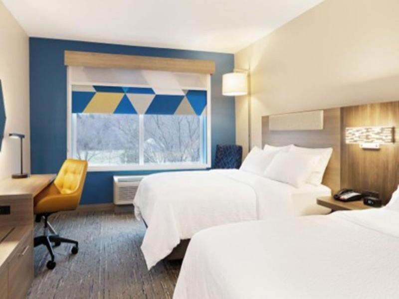 Holiday Inn Express Manteca  image
