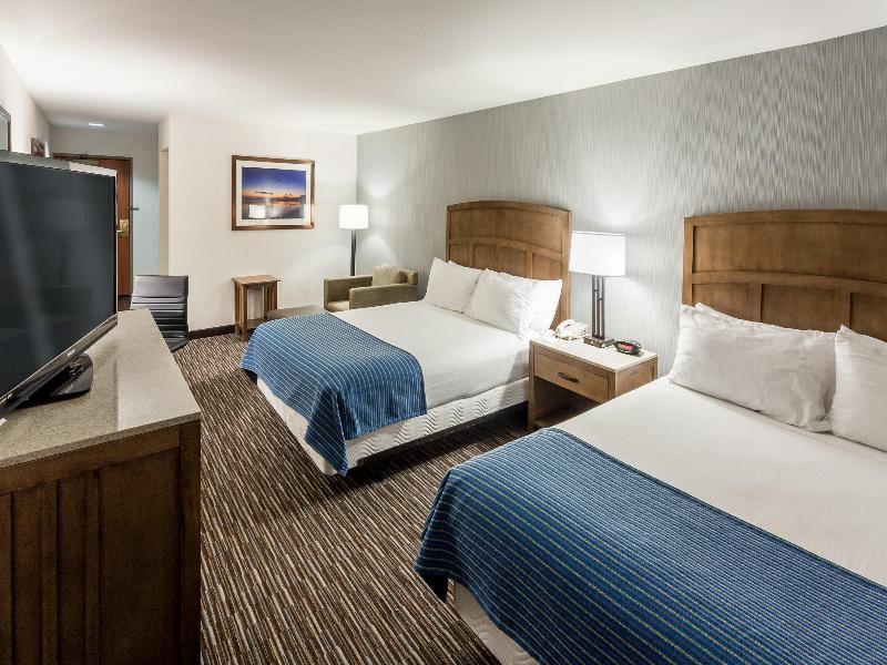 Holiday Inn Express Hotel & Suites Carpinteria  image