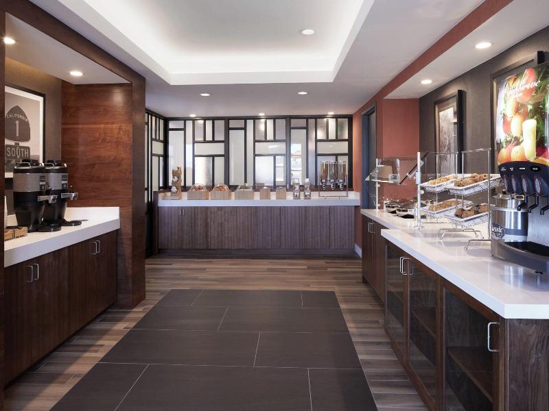 Fairfield Inn & Suites Camarillo image