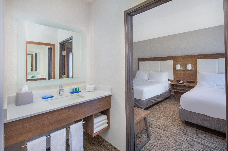Holiday Inn Express & Suites Bishop By IHG photo 22