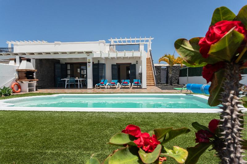 Villas Susaeta image
