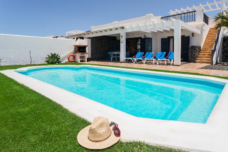Villas Susaeta image