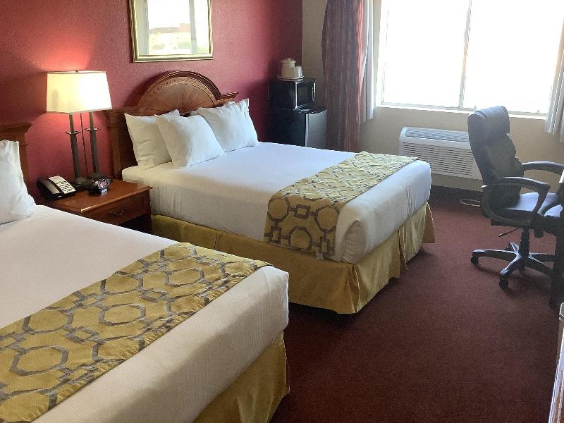 Baymont Inn & Suites by Wyndham Holbrook image