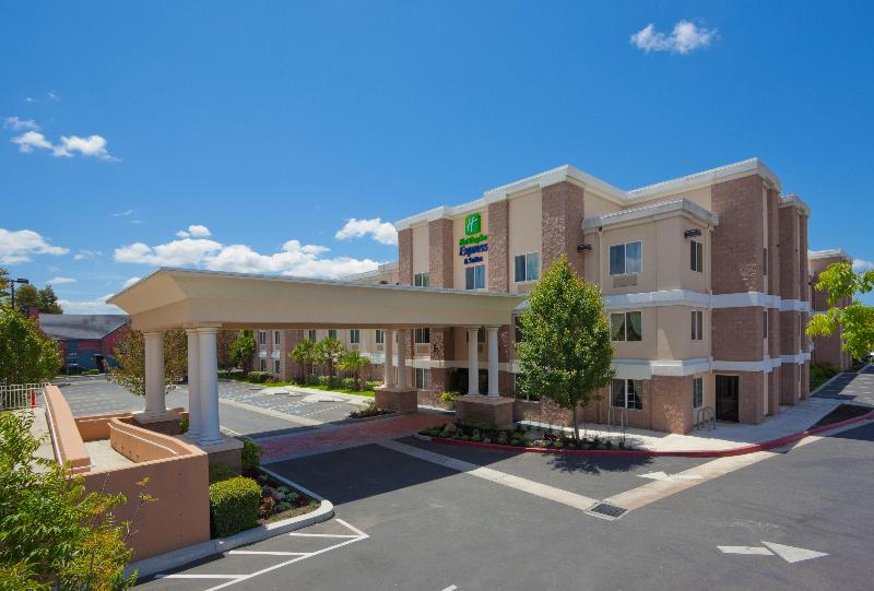 Holiday Inn Express & Suites Livermore By IHG