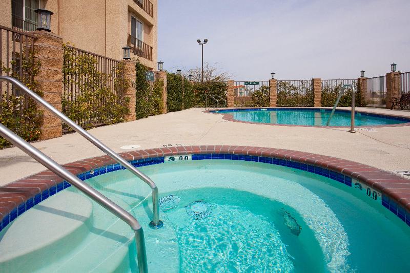 Holiday Inn Express Lancaster image