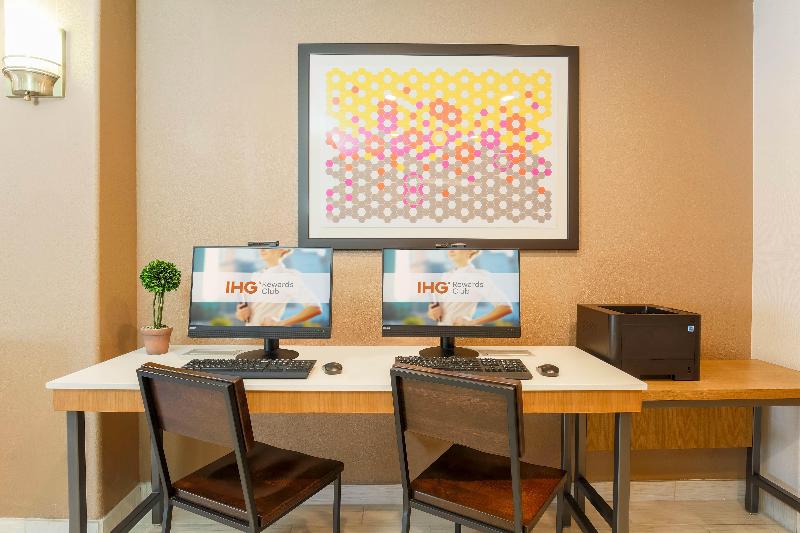 Holiday Inn Express Lancaster image