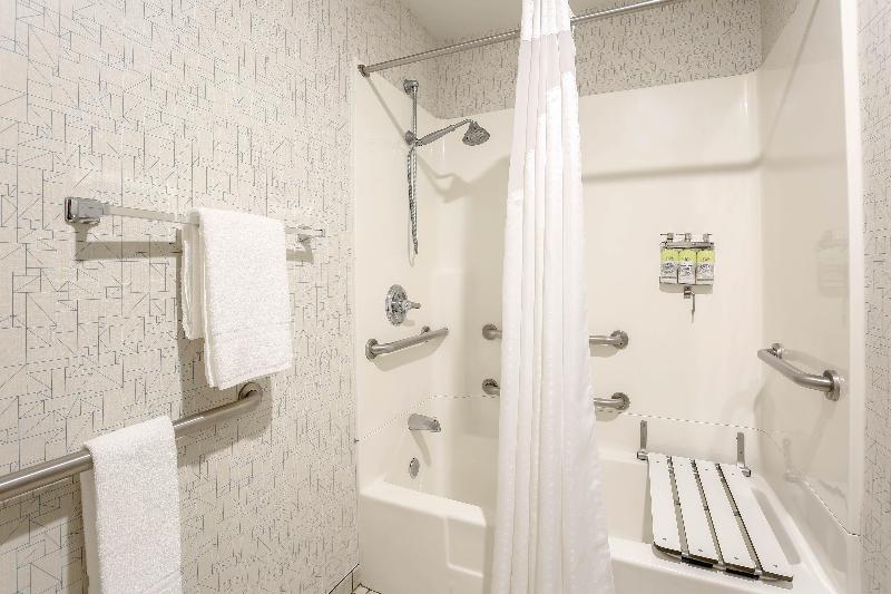 Holiday Inn Express Lancaster photo 19
