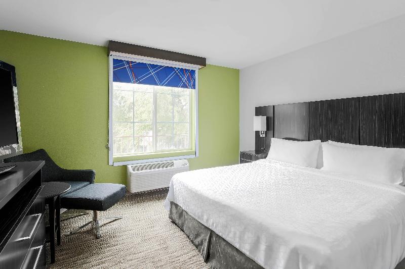 Holiday Inn Express Lancaster image