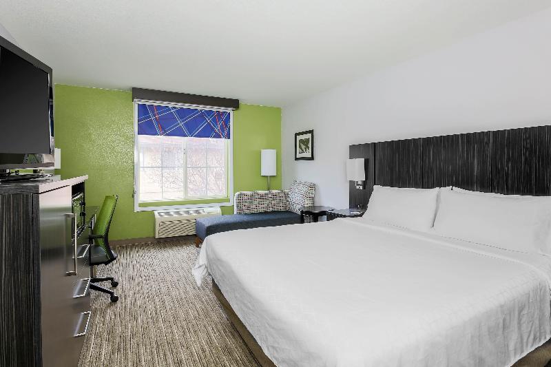 Holiday Inn Express Lancaster image
