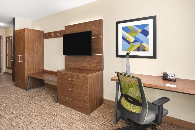 Holiday Inn Express & Suites Corning by IHG image