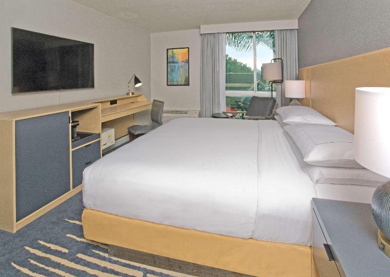 DoubleTree by Hilton Chico image