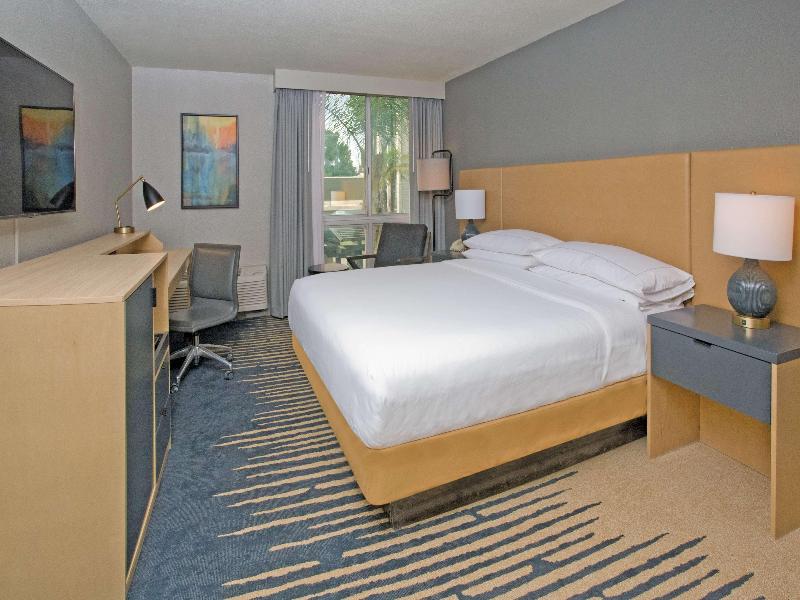 DoubleTree by Hilton Chico image