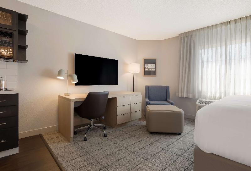 Sonesta Simply Suites Irvine East Foothill image