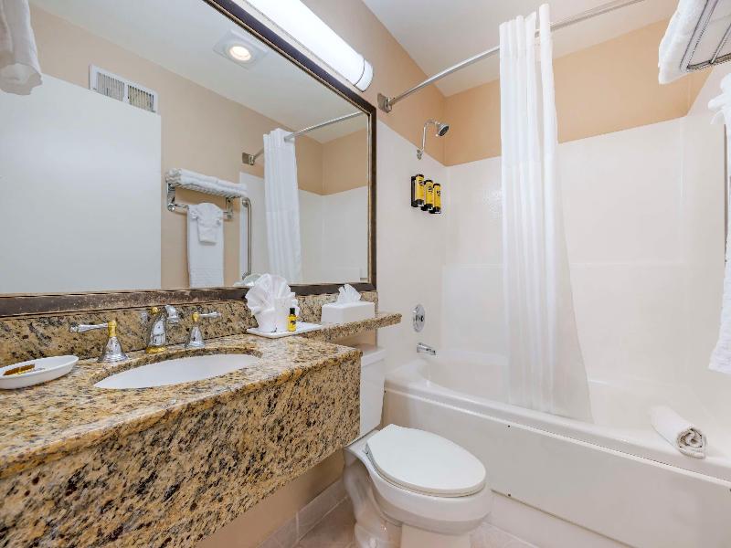 BEST WESTERN PLUS Marina Shores Hotel image